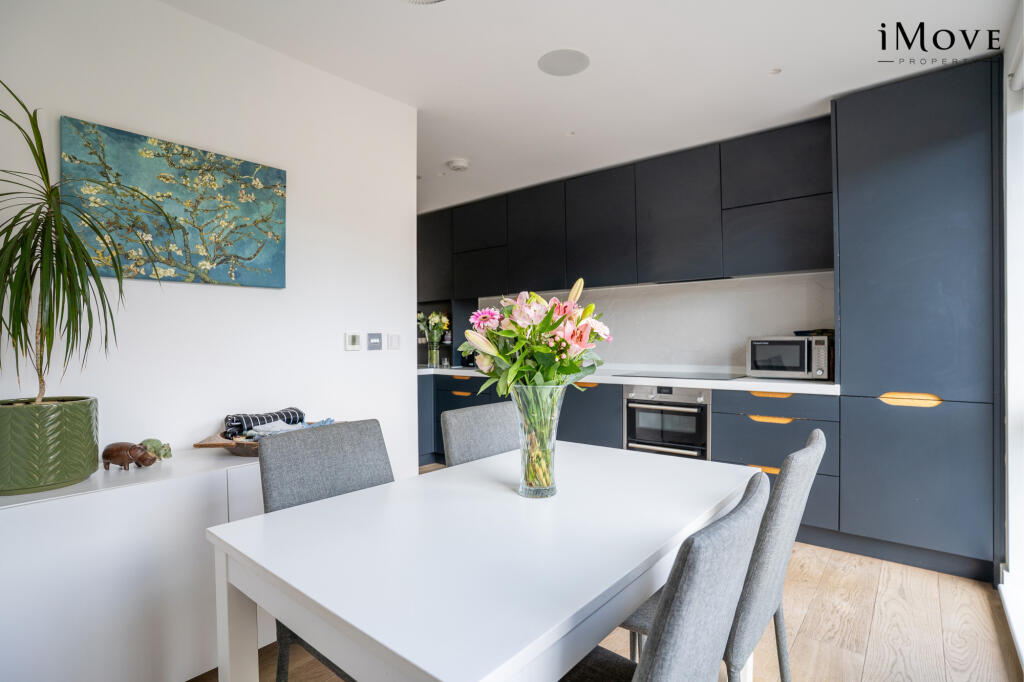 House in London - View 5