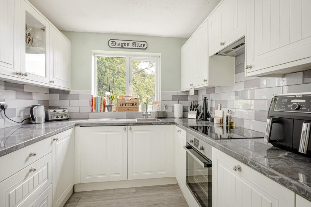Pynchbek, Bishop's Stortford, Hertfordshire, CM23 photo 4