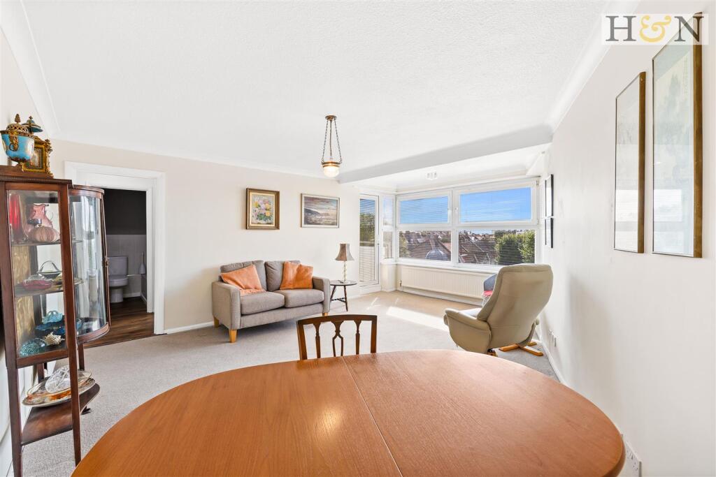 Apartment in Brighton - View 4