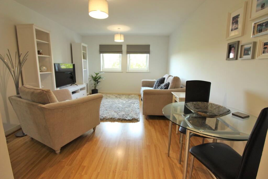 Pool Close, West Molesey, KT8 photo 3