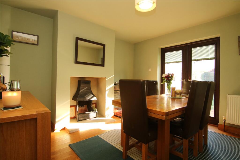 Grange Terrace, Eastburn, BD20 photo 3