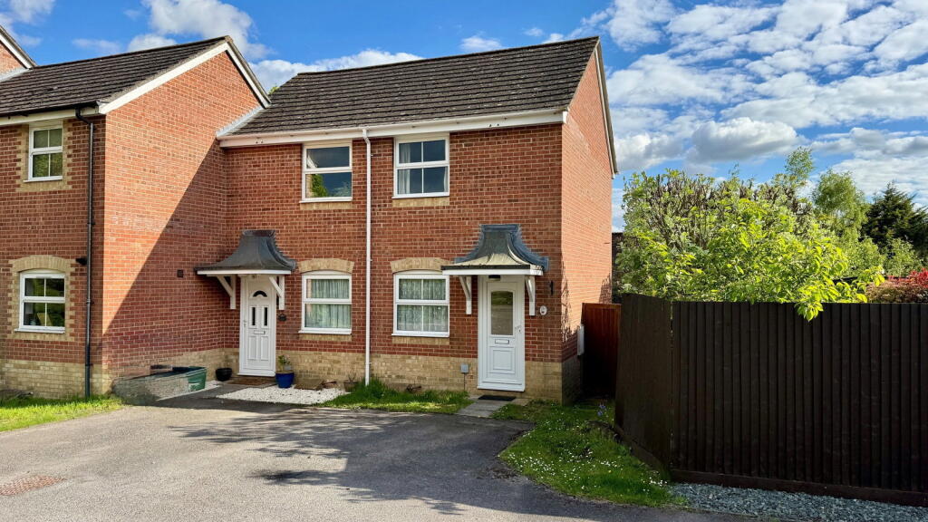 1-bed terraced on Ludlow Close, Newbury, RG14 2RH, £220,000