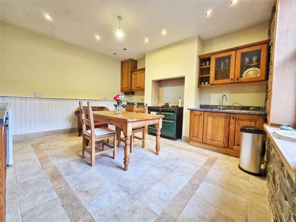 Holme Street, Stacksteads, Rossendale, OL13 photo 3