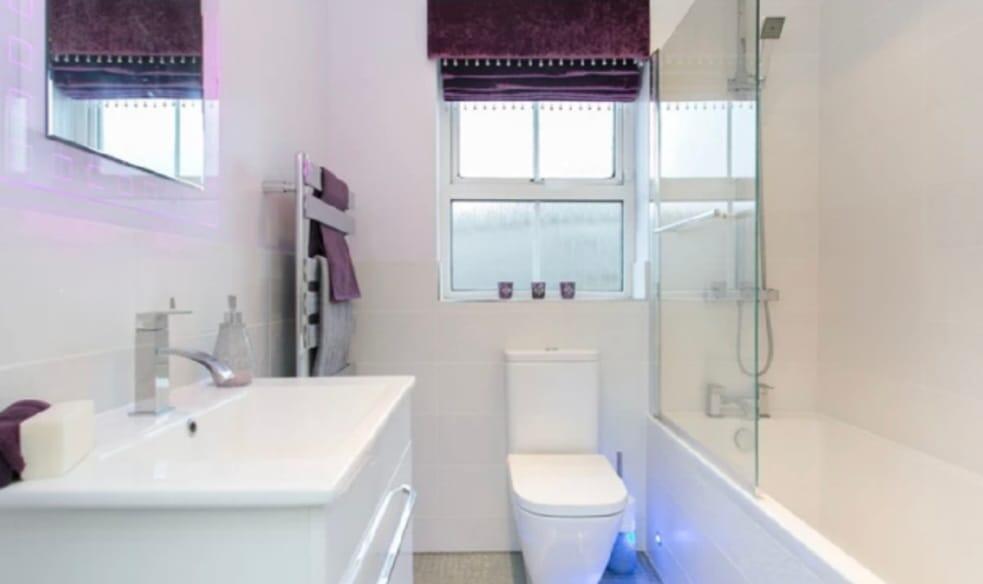 House in Hertsmere, Elstree and Borehamwood - View 4