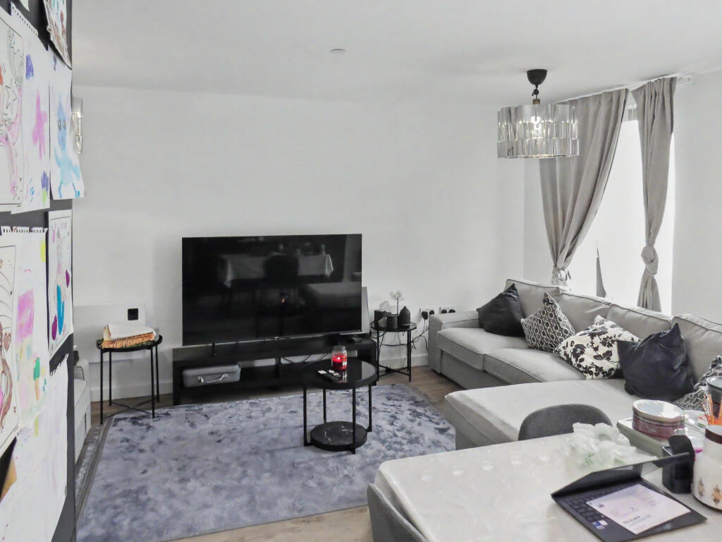 Apartment in Preston - View 5