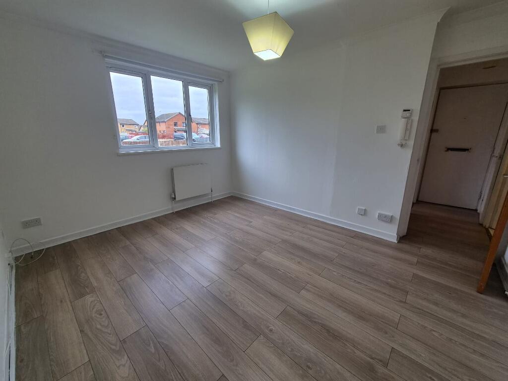 Apartment in Paisley - View 3