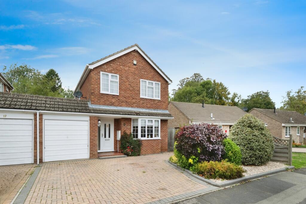 Main image of property: Badgers Way, Buckingham