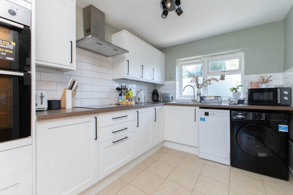 Apartment in Horsham, North Horsham - View 4