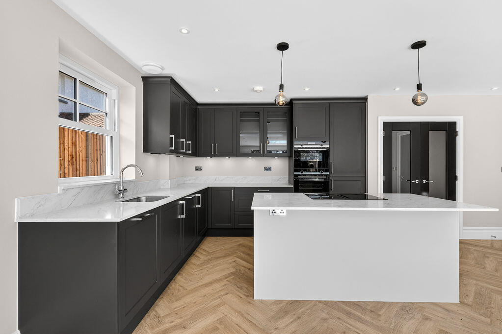 House in Elmbridge, Surrey - View 3