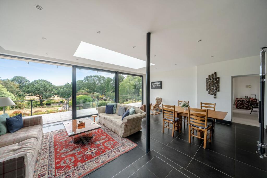 House in Southampton - View 4