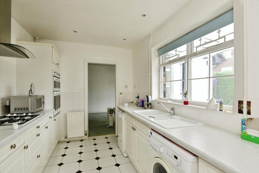 6, Lynton Place, Alsager, Stoke-on-Trent, Cheshire, ST7 photo 3