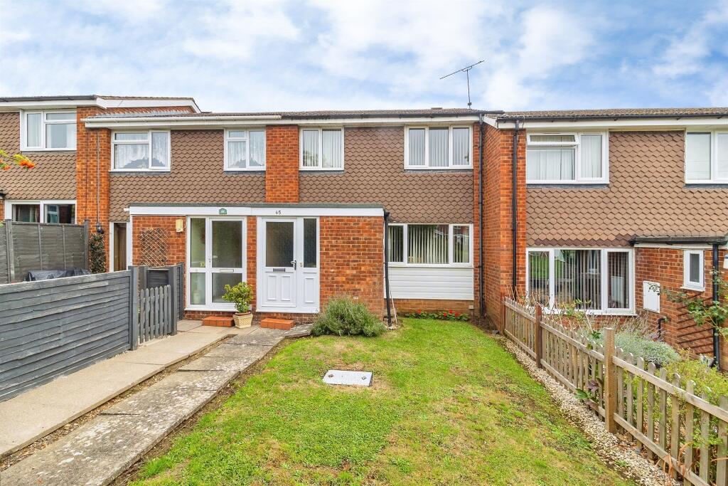 Main image of property: Grange Close, Leighton Buzzard