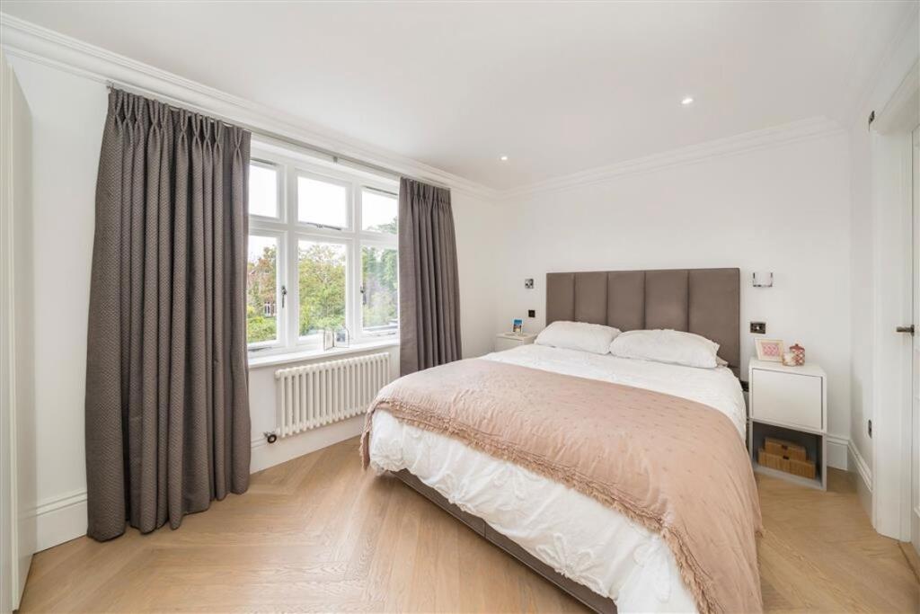 Apartment in London, Brondesbury Park, Mapesbury - View 4