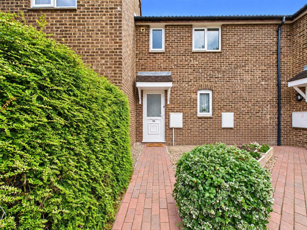 2-bed terraced on Castle Dore, Freshbrook, Swindon, Wiltshire, SN5, £220,000