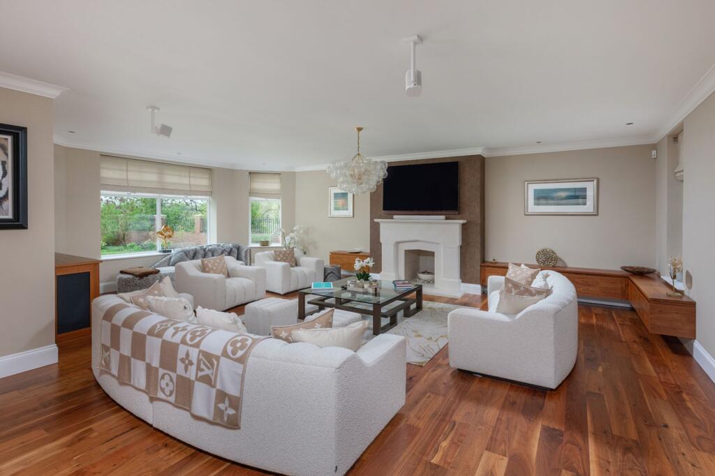 House in Newcastle upon Tyne - View 4