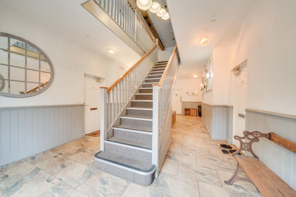 Apartment in Dudley - View 2