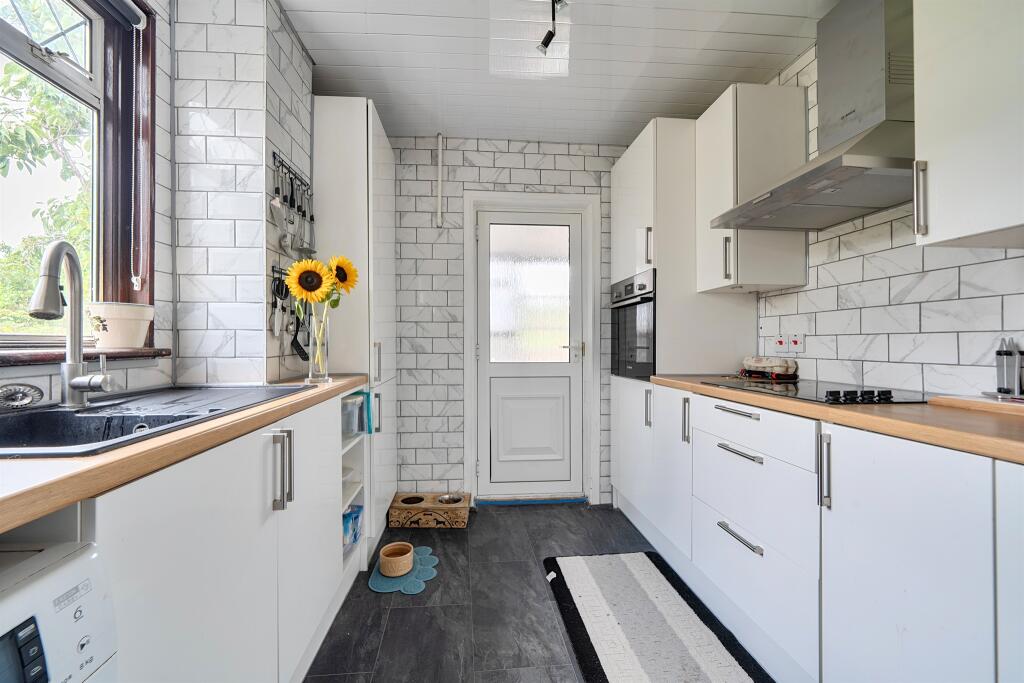 House in Enfield - More