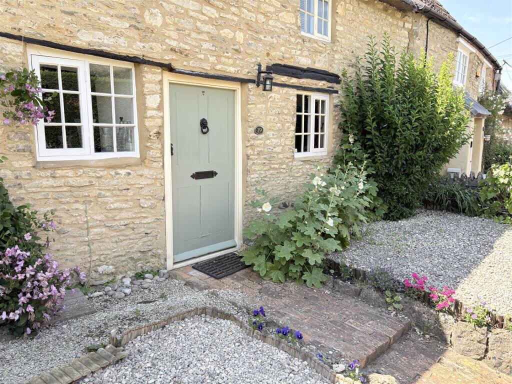 House in Wellingborough, North Northamptonshire - View 5