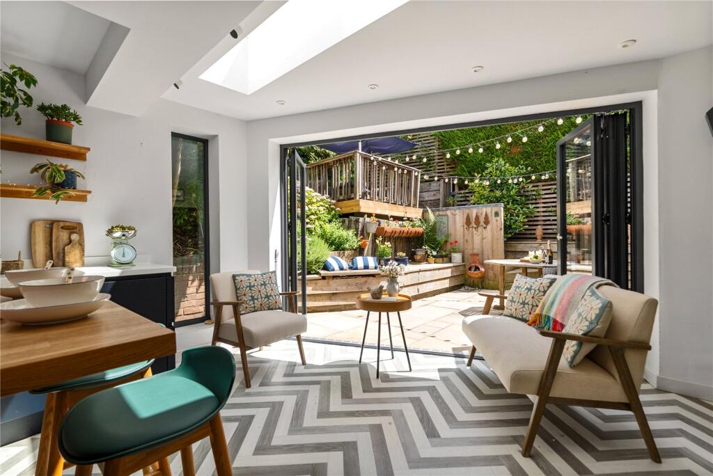 House in Malvern Hills, Broadheath - View 5