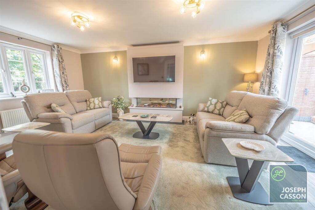 House in Taunton - View 4