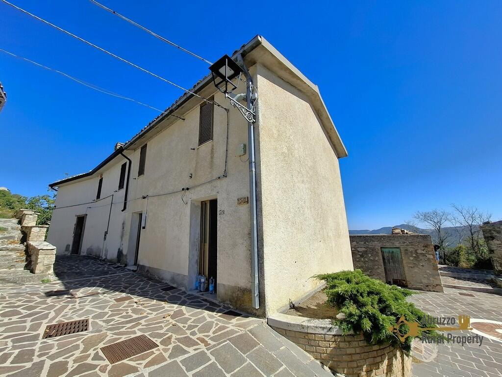 Main image of property: Celenza Sul Trigno, Chieti, Abruzzo