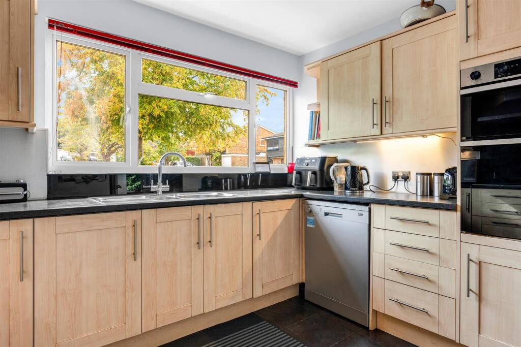 Additional image 6 of The Chase, Welwyn