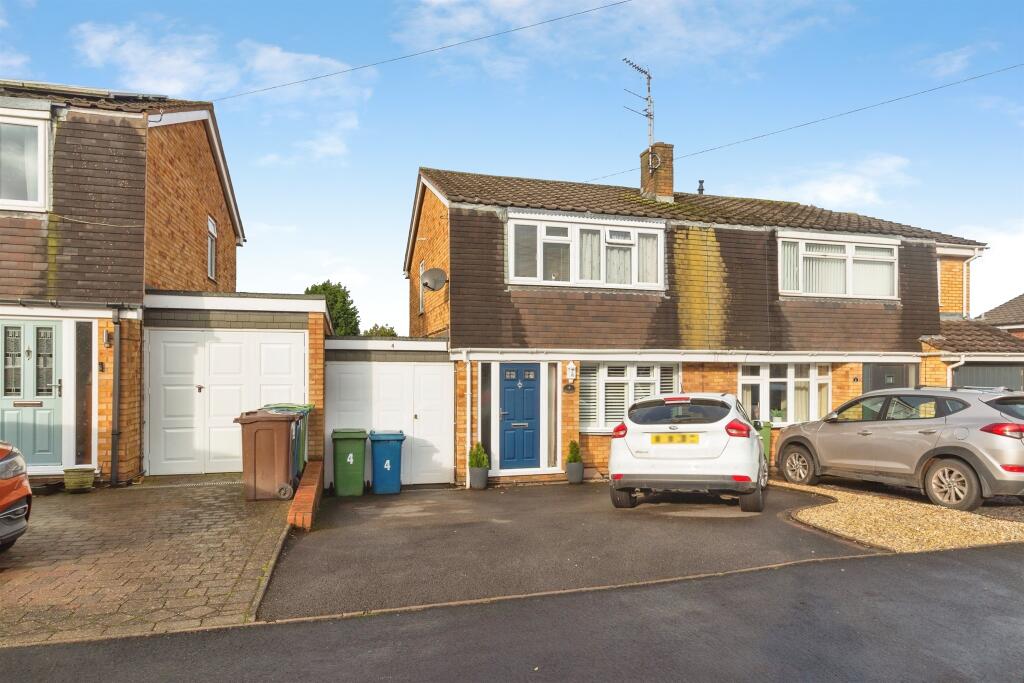 Main image of property: Meadow Glade, Hixon, Stafford