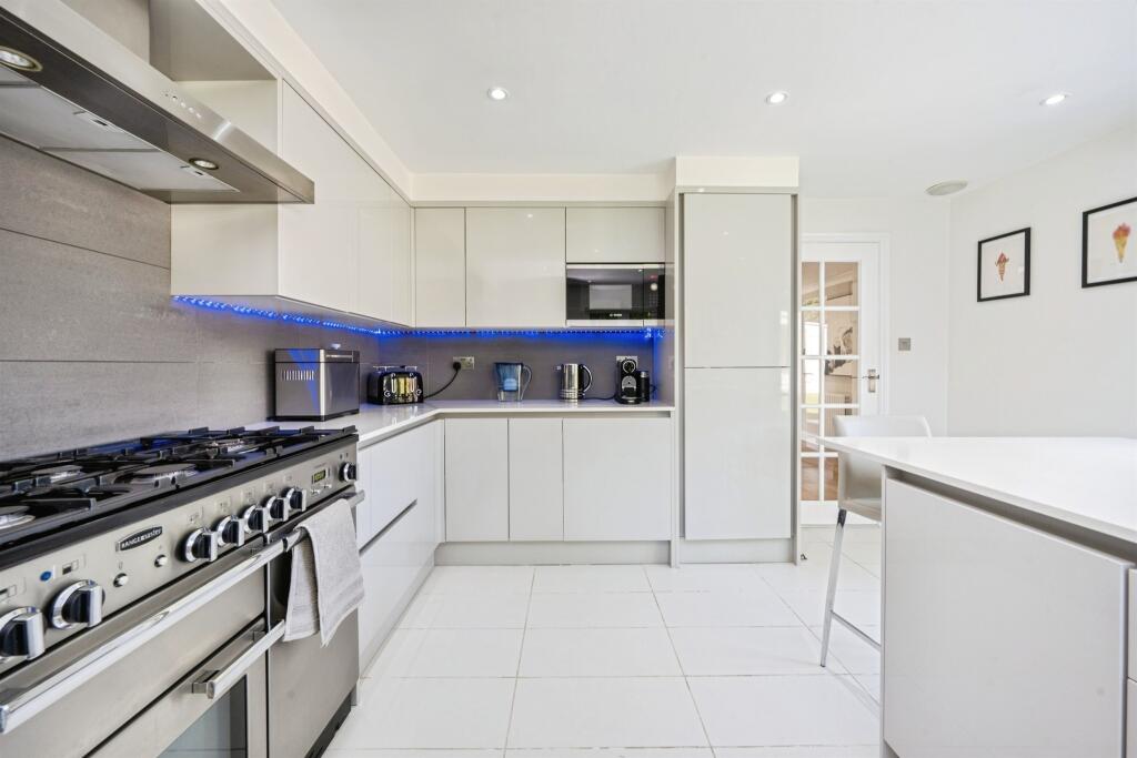 Additional image 10 of Mount Pleasant Lane, Bricket Wood, St. Albans
