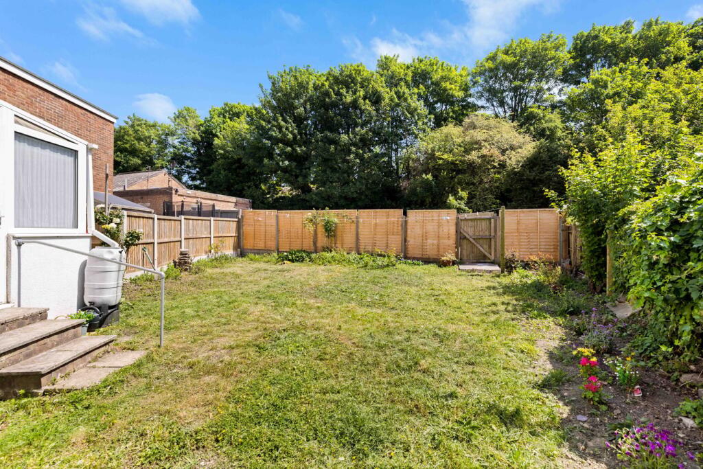 Gladstone Road, Folkestone, CT19 photo 4