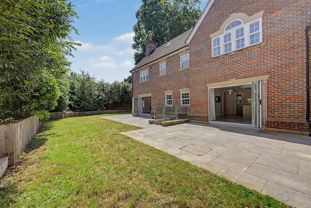 House in Hertsmere, Battlers Green, Aldenham - View 3