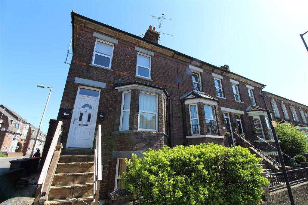 Main image of property: High Street North, Dunstable