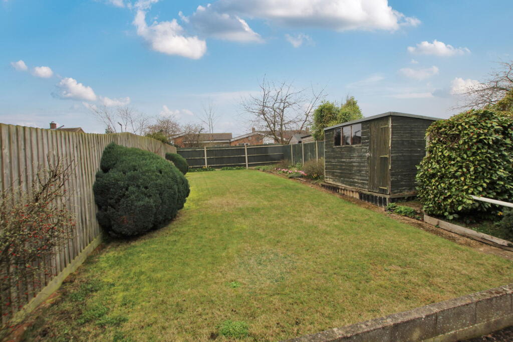 Spencer Close, Potton photo 3