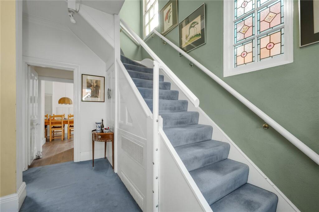 House in Elmbridge, Long Ditton - View 3