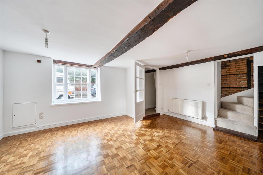 House in Salisbury - View 5
