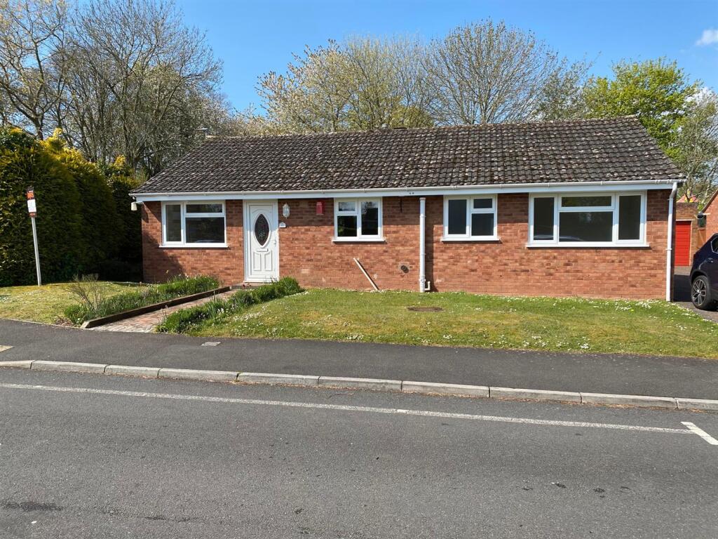 Main image of property: Homefield, Wellesley Park, Wellington