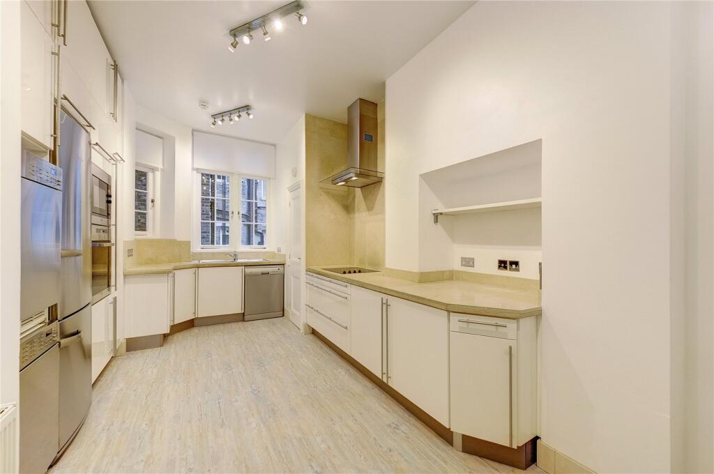 Apartment in London, City of Westminster - View 3