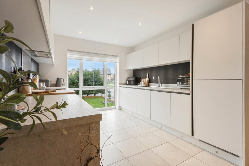 House in Wakefield, Rhythm, Ferrybridge - More