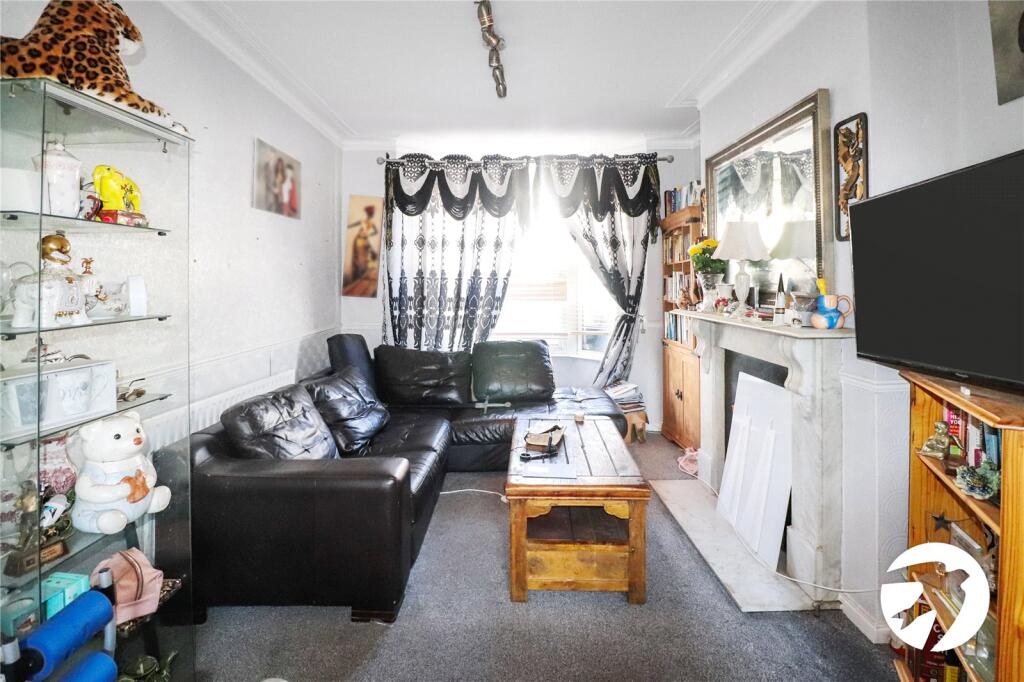 House in London - View 2