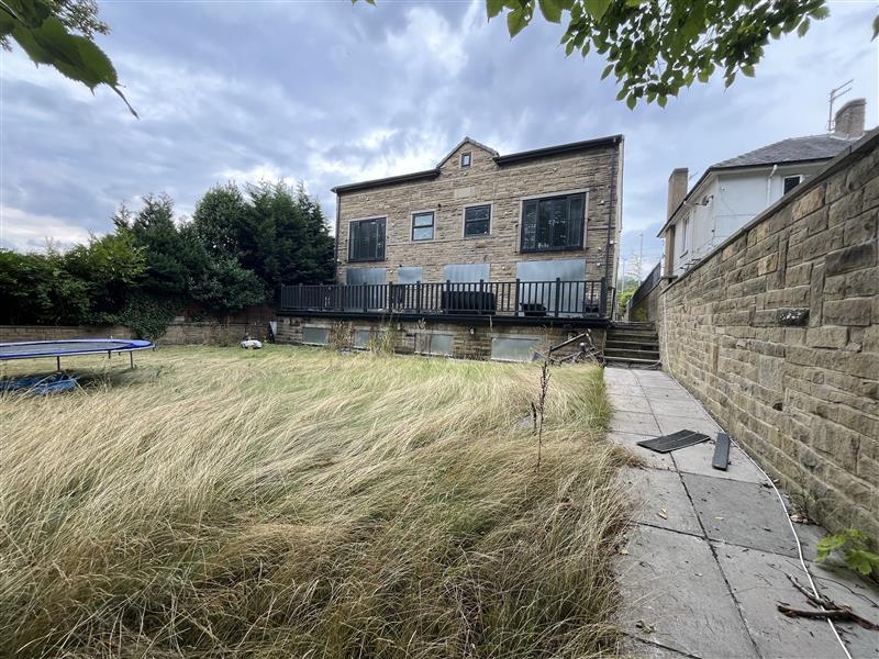 House in Bradford, Keighley - View 2
