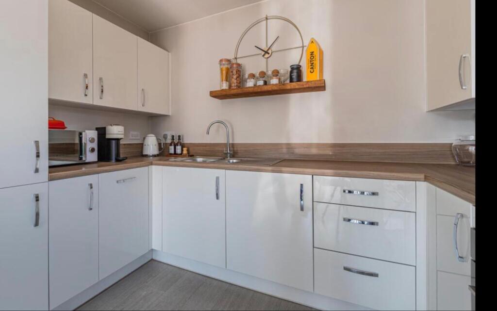 Apartment in Cardiff, The Mill, Canton - View 5