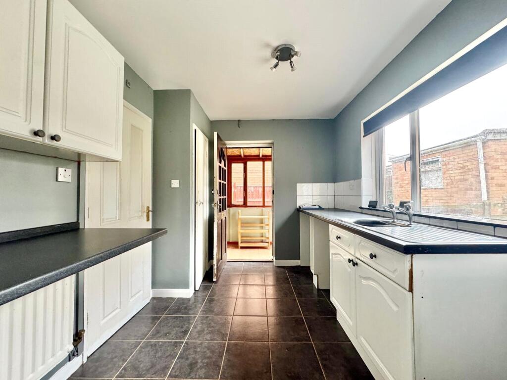 Hillcrest Drive, Llandrindod Wells, Powys photo 3