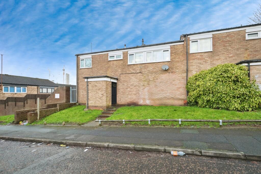 Main image of property: Sandfields Avenue, Birmingham, West Midlands, B10
