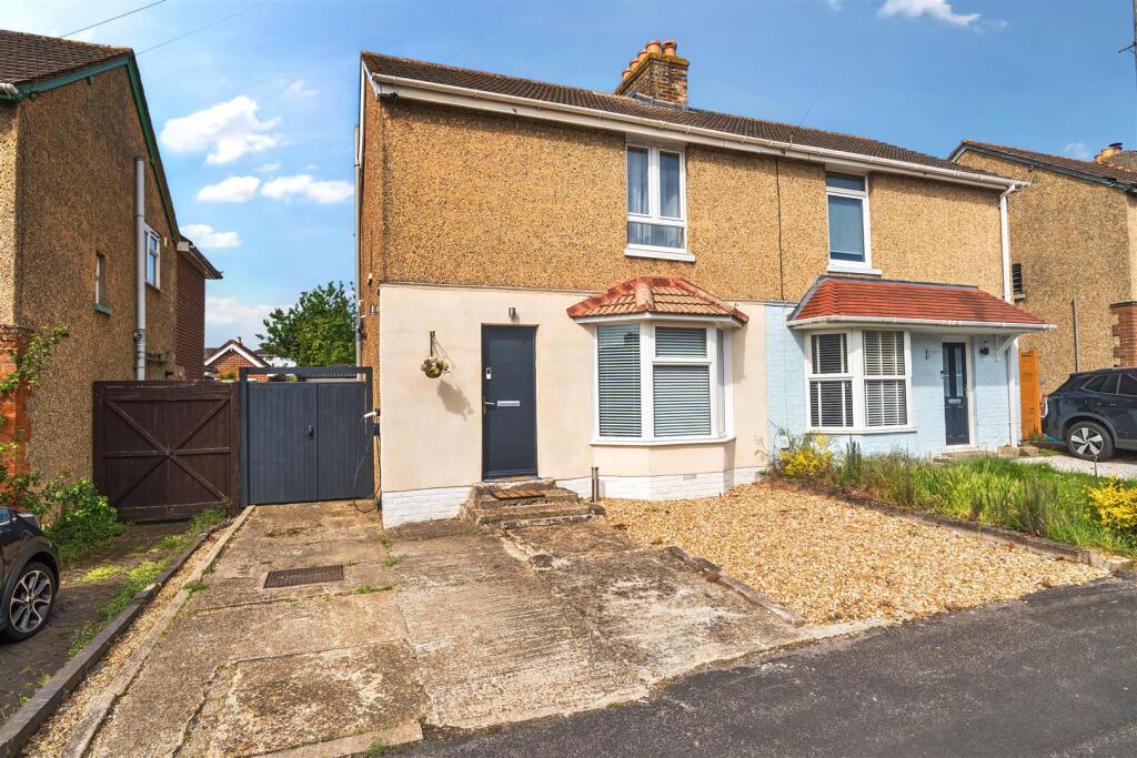 House in Fareham, Hampshire - View 3