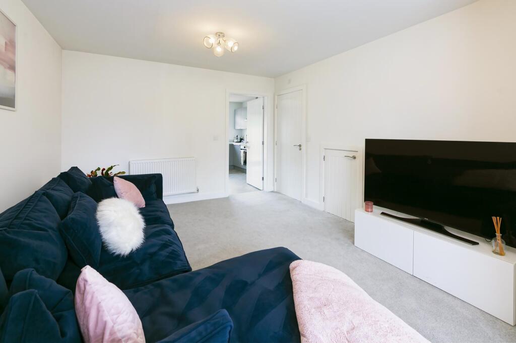 Lister Gardens, Market Weighton, East Yorkshire, YO43 3SD photo 3