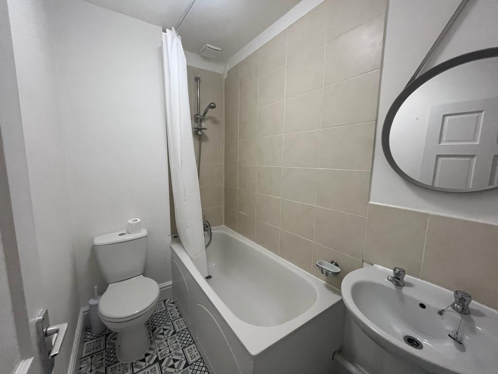Apartment in Plymouth, Morice Town - View 4