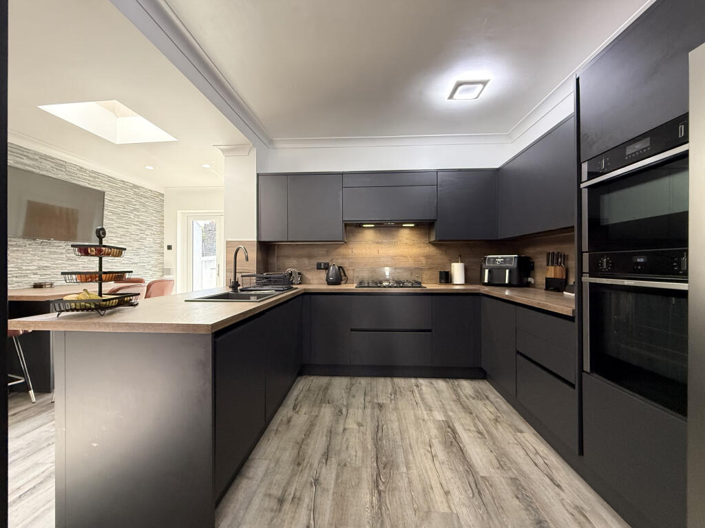 House in Abernant, Aberdare East - View 5
