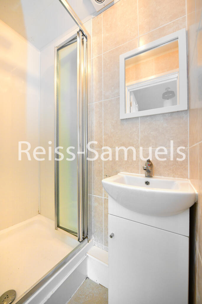 4 bedroom maisonette for rent