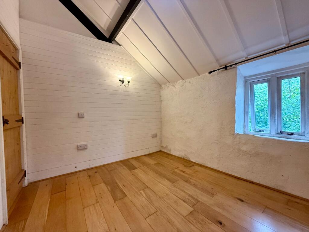 House in Shrewsbury, Glantwymyn - More