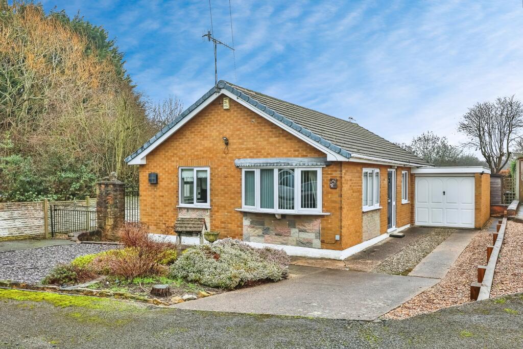 2-bed detached on Elmsfield Avenue, Heanor, DE75, £260,000