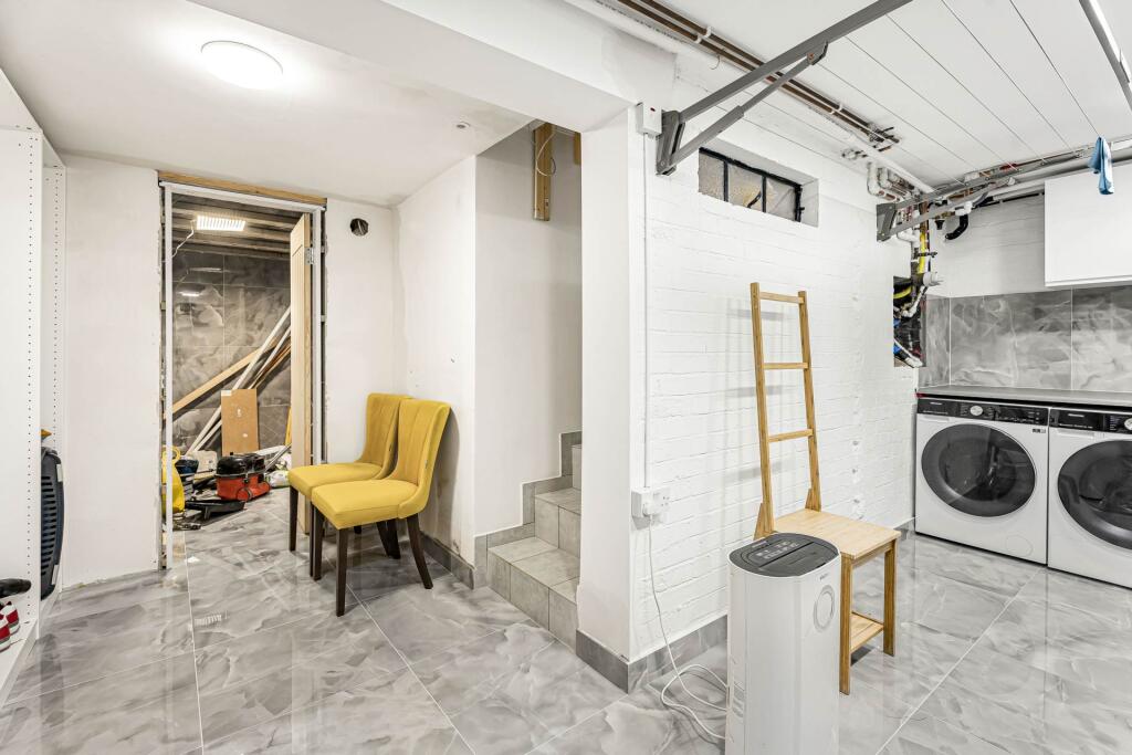 Additional image 42 of Codicote Road, Welwyn